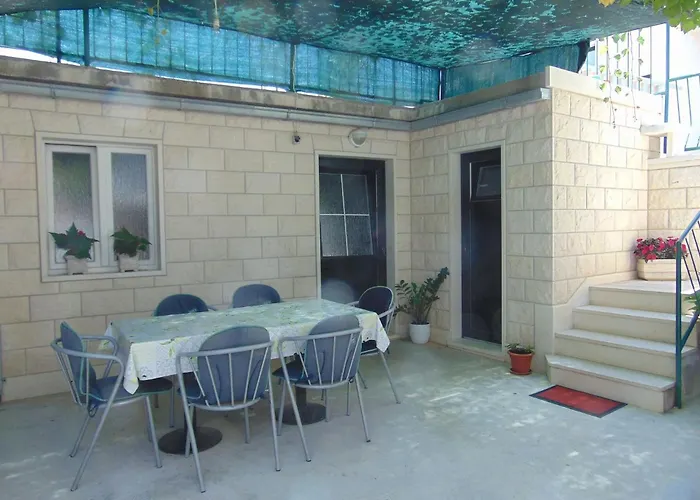 Fran Apartman Postira